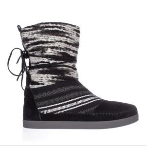 Toms Nepal Multi Knit Suede Winter Boots size 8